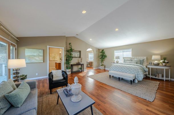 Bedroom, Interior, Living room, Recessed Lighting, Wood Texture Flooring