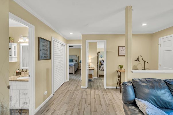 Interior, Recessed Lighting, Wood Texture Flooring
