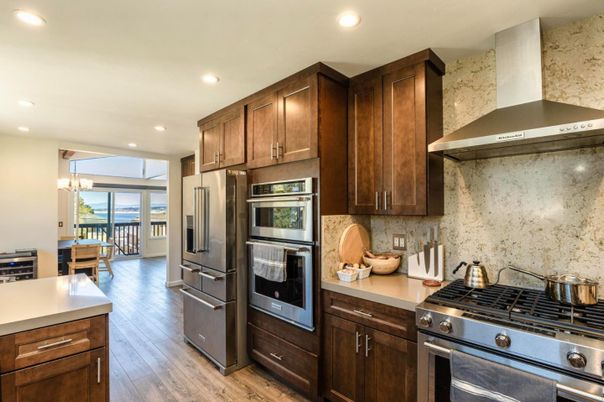 Dining room, Interior, Kitchen, Pendant Lights, Recessed Lighting, Stainless Steel Appliances, Wood Texture Flooring