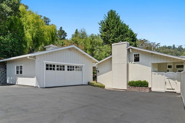 Detached Garage, Exterior