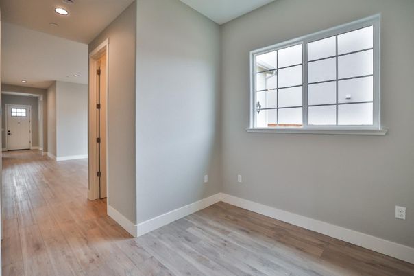 Empty room, Interior, Recessed Lighting, Wood Texture Flooring