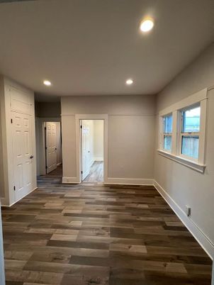 Empty room, Interior, Recessed Lighting, Wood Texture Flooring