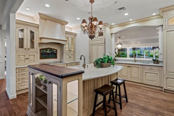 Chandelier, Interior, Kitchen, Recessed Lighting, Wood Texture Flooring