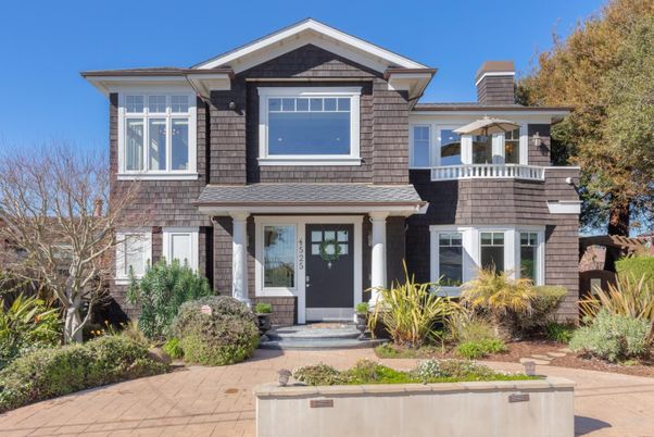 Exterior, Facade, American Craftsman