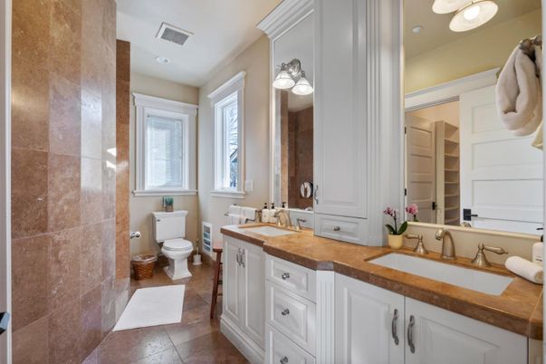 Bathroom, Dual Sink Vanities, Interior, Recessed Lighting