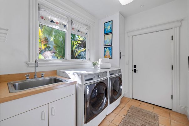 Interior, Washer