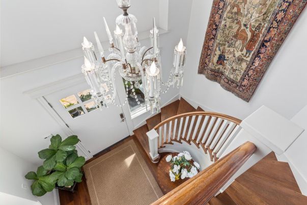 Chandelier, Interior