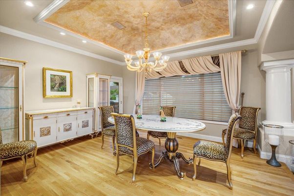 Chandelier, Dining room, Interior, Recessed Lighting, Wood Texture Flooring