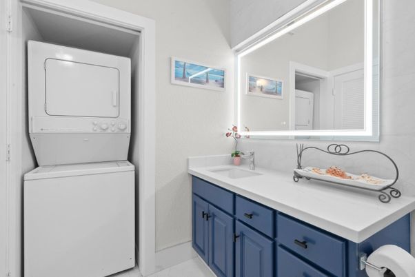 Bathroom, Interior, Utility Closets, Washer