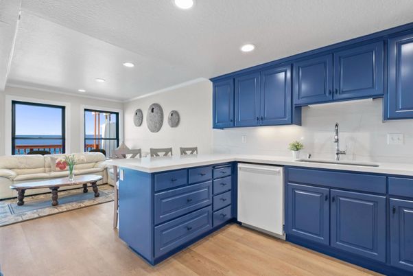Interior, Kitchen, Living room, Recessed Lighting, Wood Texture Flooring