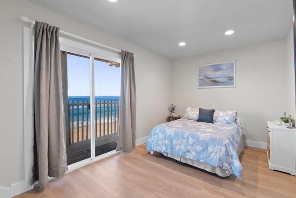 Bedroom, Interior, Recessed Lighting, Water, Wood Texture Flooring