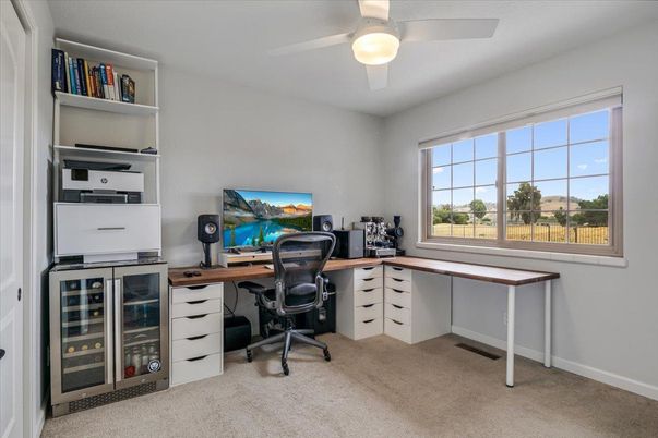 Home Office, Interior