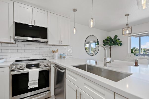 Interior, Kitchen, Pendant Lights, Stainless Steel Appliances