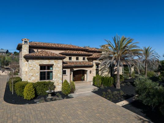 Exterior, Facade, Mediterranean