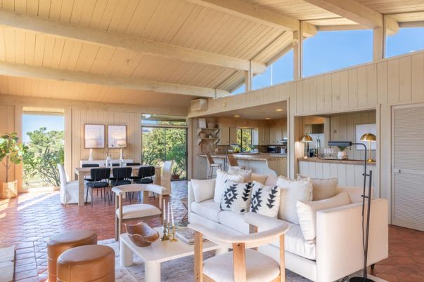 Dining room, Interior, Kitchen, Living room, Stainless Steel Appliances, Wooden Beams, Wooden Ceilings
