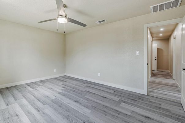 Empty room, Interior, Recessed Lighting, Wood Texture Flooring