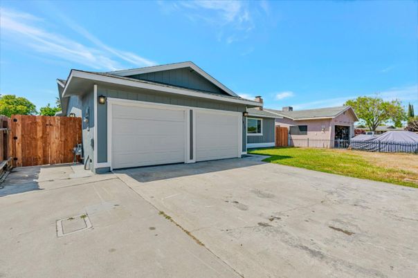 Detached Garage, Exterior
