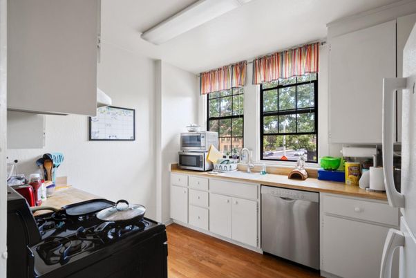 Interior, Kitchen, Stainless Steel Appliances, Wood Texture Flooring