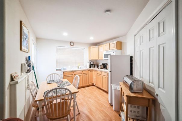 Dining room, Interior, Kitchen, Recessed Lighting, Wood Texture Flooring