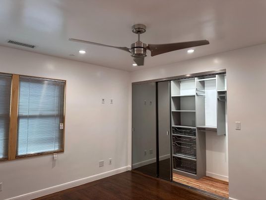 Interior, Recessed Lighting, Wood Texture Flooring