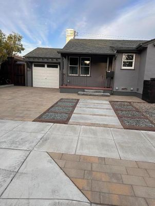 Attached, Exterior, Facade, Ranch