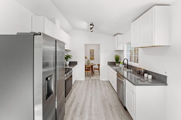 Dining room, Interior, Kitchen, Stainless Steel Appliances, Wood Texture Flooring