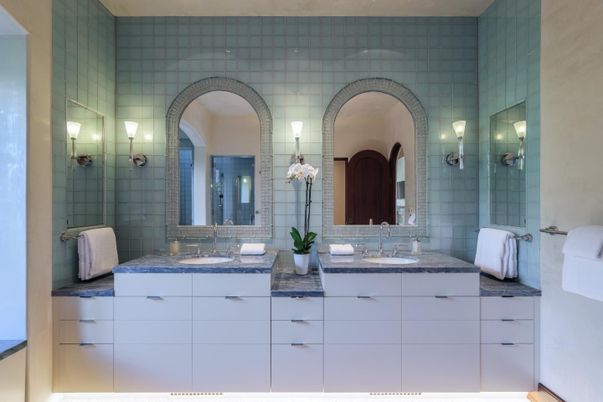 Bathroom, Dual Sink Vanities, Interior