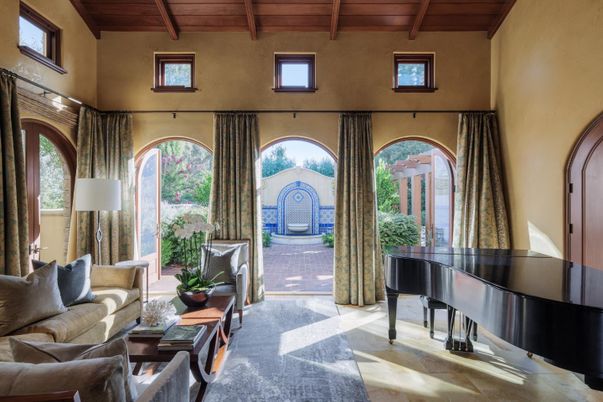 Interior, Living room, Piano, Wooden Beams, Wooden Ceilings