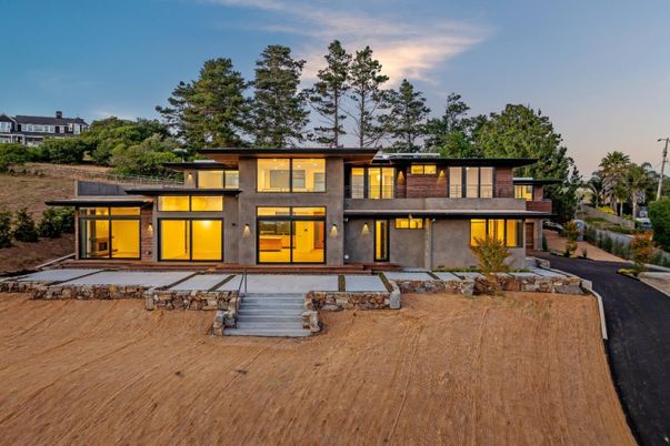 Backyard, Exterior, Facade, Modern