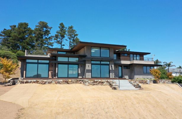 Backyard, Exterior, Facade, Modern