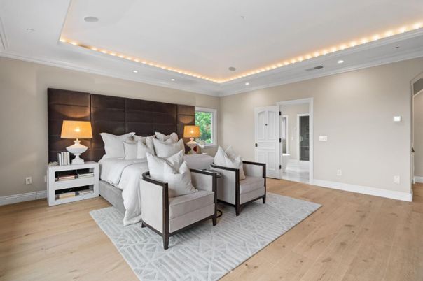 Bedroom, Interior, Recessed Lighting, Wood Texture Flooring