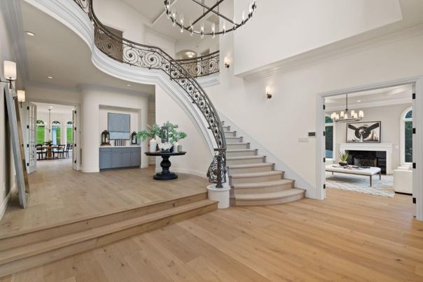 Chandelier, Fireplace, Interior, Recessed Lighting, Wood Texture Flooring