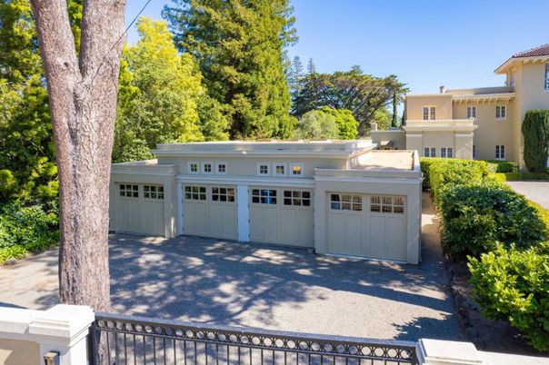 Detached Garage, Exterior