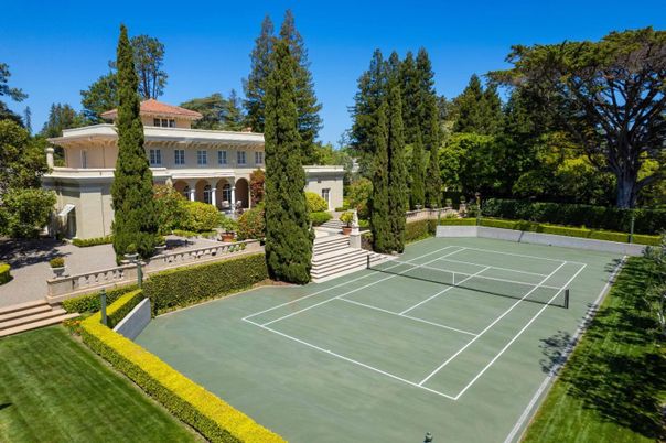 Exterior, Tennis Courts