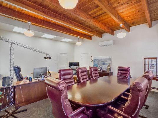 Dining room, Interior, Pendant Lights, Wooden Beams, Wooden Ceilings