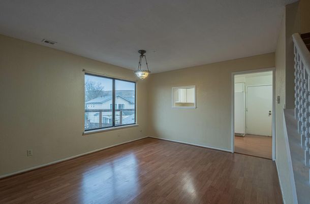 Empty room, Interior, Pendant Lights, Wood Texture Flooring