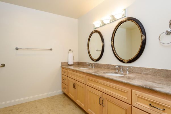 Bathroom, Dual Sink Vanities, Interior