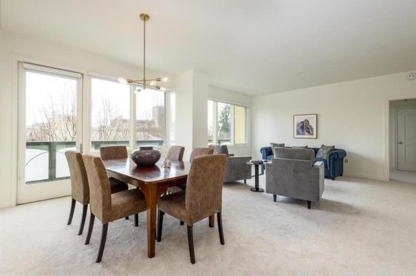 Dining room, Interior, Living room, Pendant Lights