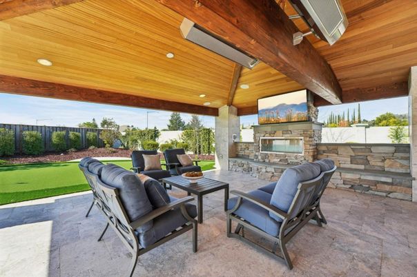 Exterior, Fireplace