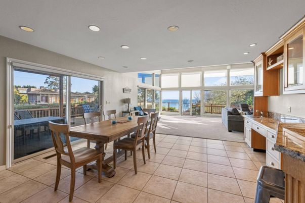 Dining room, Interior, Living room, Recessed Lighting