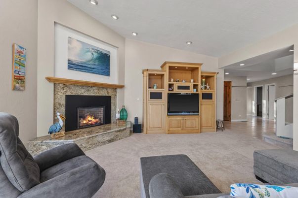 Fireplace, Interior, Living room, Recessed Lighting