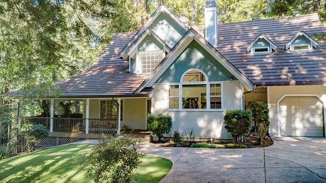 Attached, Exterior, Facade, Tudor Revival