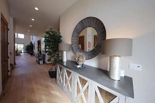 Interior, Recessed Lighting, Wood Texture Flooring