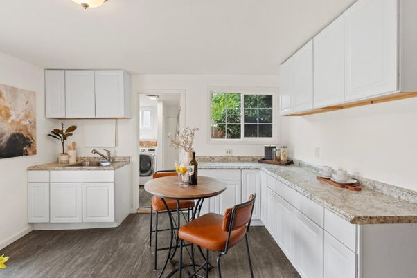 Interior, Kitchen, Washer, Wood Texture Flooring