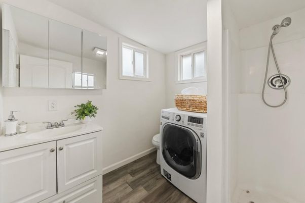 Bathroom, Interior, Utility Closets, Washer, Wood Texture Flooring