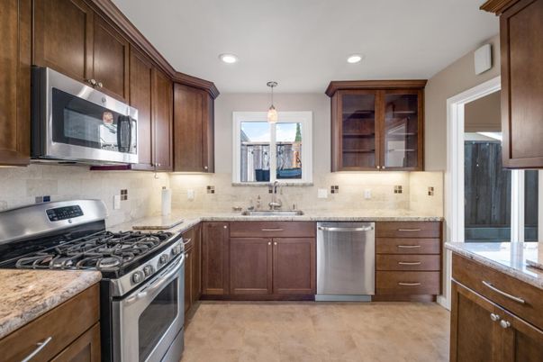 Interior, Kitchen, Pendant Lights, Recessed Lighting, Stainless Steel Appliances