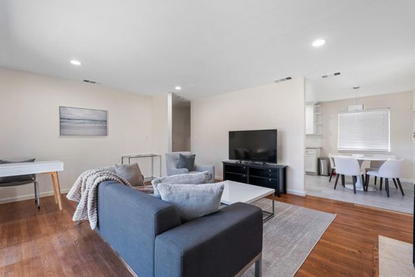 Dining room, Interior, Living room, Pendant Lights, Recessed Lighting, Wood Texture Flooring