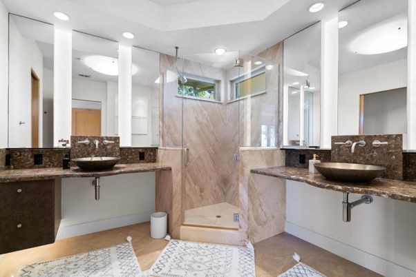 Bathroom, Dual Sink Vanities, Interior, Recessed Lighting