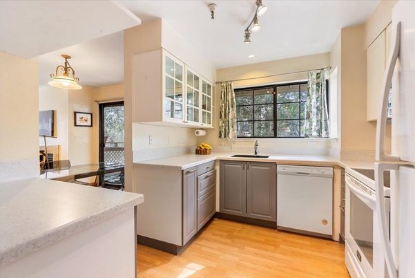 Interior, Kitchen, Pendant Lights, Recessed Lighting, Wood Texture Flooring