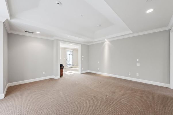 Empty room, Interior, Recessed Lighting